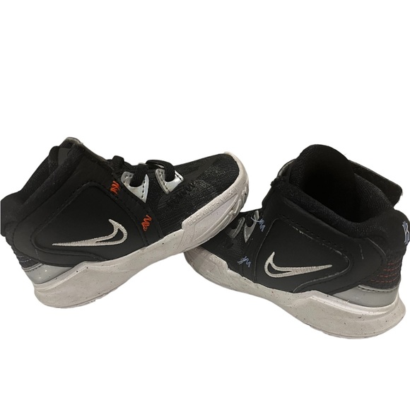 Black Kyrie Irving’s infant shoe size 4 - Picture 2 of 6